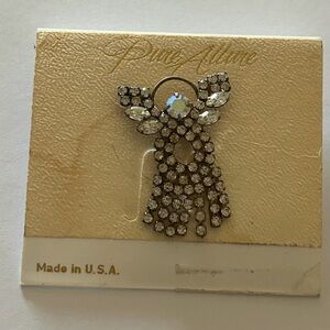 Vintage 80’s Silver & Glass Rhinestone Christmas Angel Brooch Pin